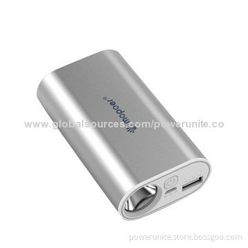 Battery Chargers for Mobile Phones with 10,400mAh Capacity